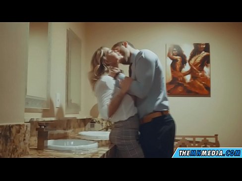 ❤️ Kapag ang isang busty blonde seduces sa isang pampublikong banyo ️ sluts sa tl.mkdou33miass.ru ﹏